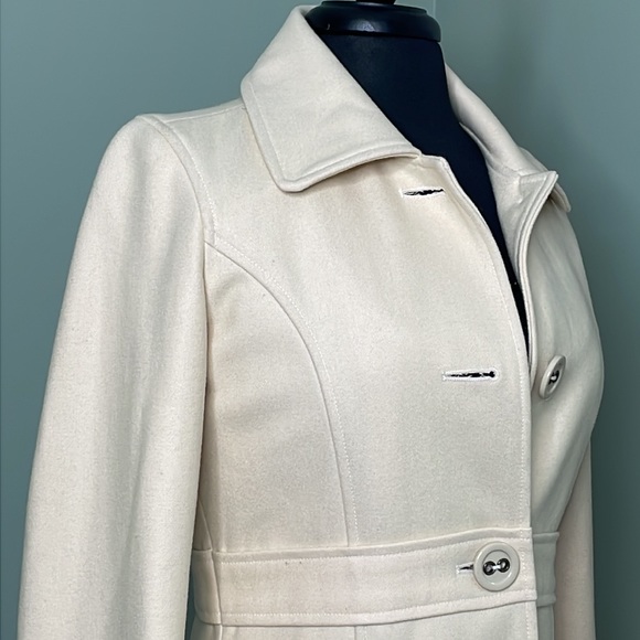 Tulle Cream Color Fully Lined Women’s Pea Coat Size Medium - Picture 7 of 13